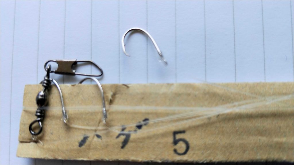 カワハギ投げ釣りの胴突き仕掛けに使用する丸セイゴ