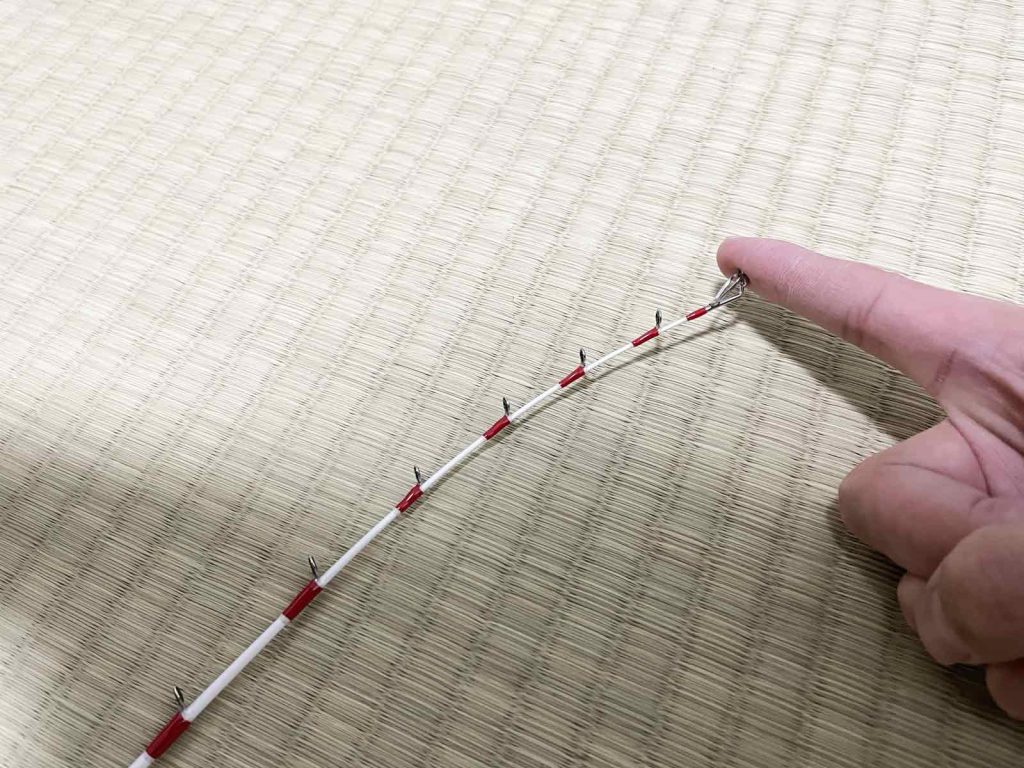 先調子のロッドは竿先が非常に柔らかい