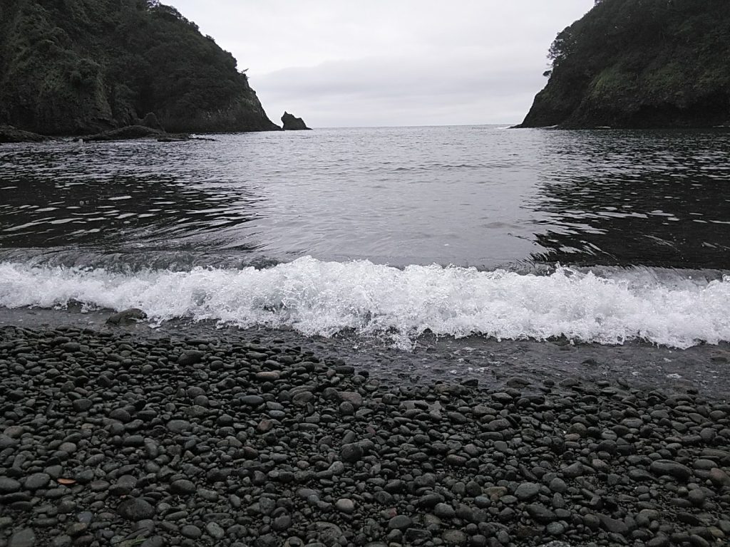 西伊豆のプライベートビーチ。黒鯛の投げ釣りができるポイント。