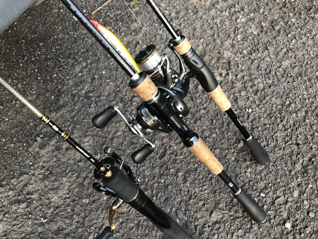 バスロッドを立てかけた写真