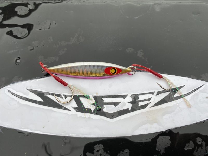 ピンクカラーのメタルジグ