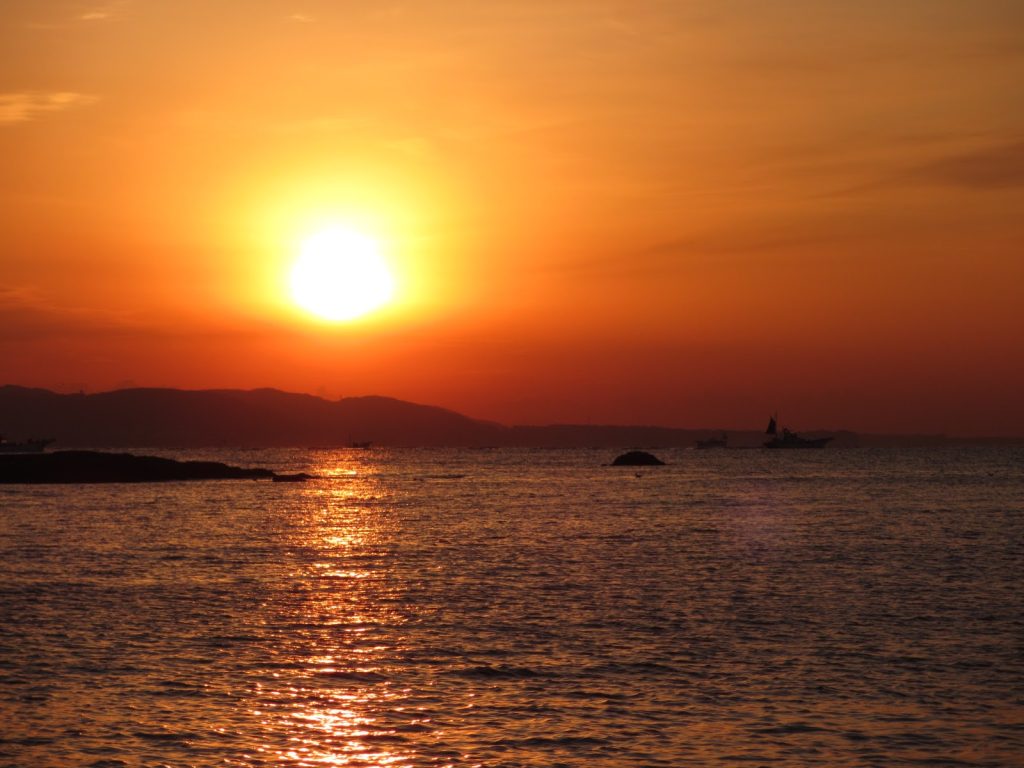 真冬の江ノ島表磯の夜明け