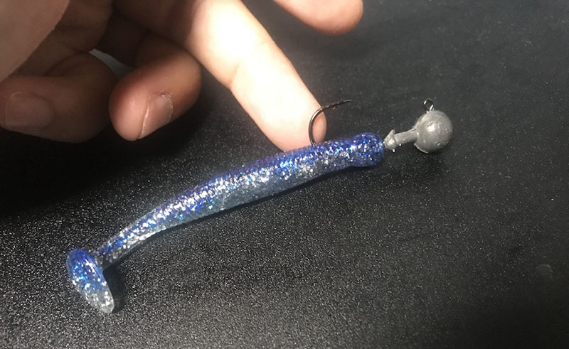 ジグヘッドがワームの奥までしっかり刺さっていないケース